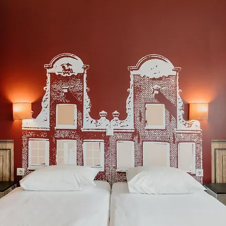 Id (adults Only) מלון